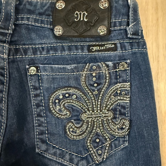 Miss Me Women's Boot Cut Fleur De Lis Designer Jeans, Size 27 Style JP5145B2 - Picture 6 of 10